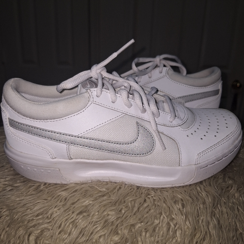 Nike volleyball shoes